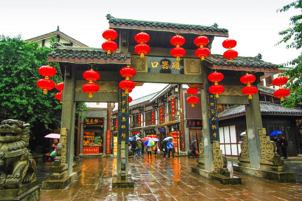 逃离空旷大街