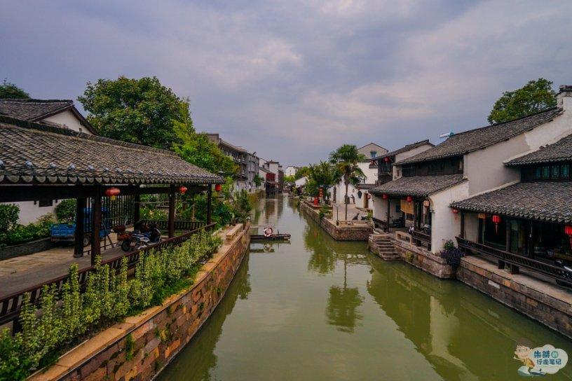 逃离违建房屋5